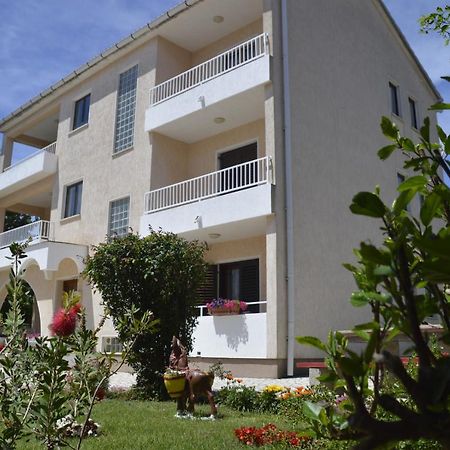 Apartment Lidija Krk Town Luaran gambar