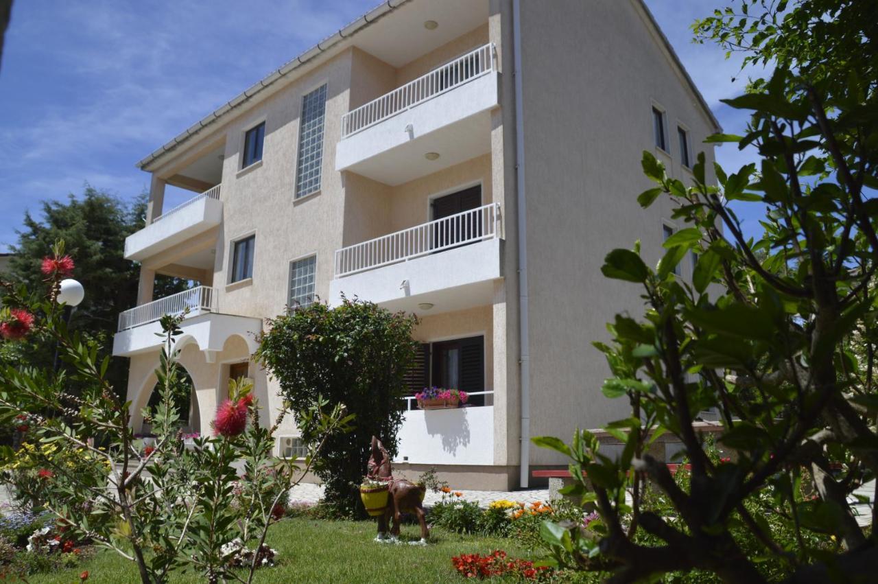 Apartment Lidija Krk Town Luaran gambar