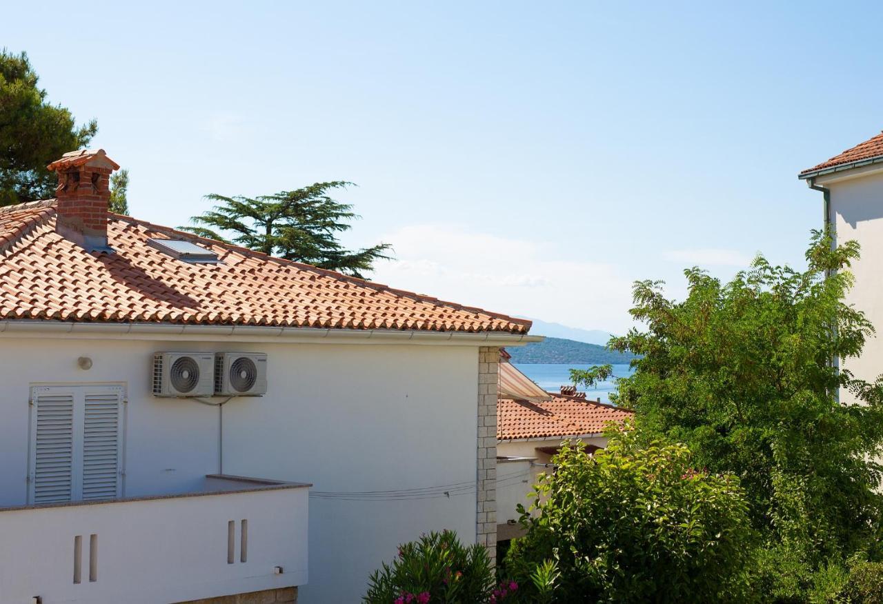 Apartment Lidija Krk Town Luaran gambar