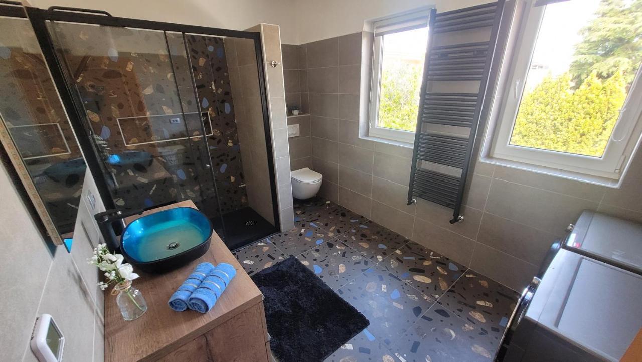 Apartment Lidija Krk Town Luaran gambar