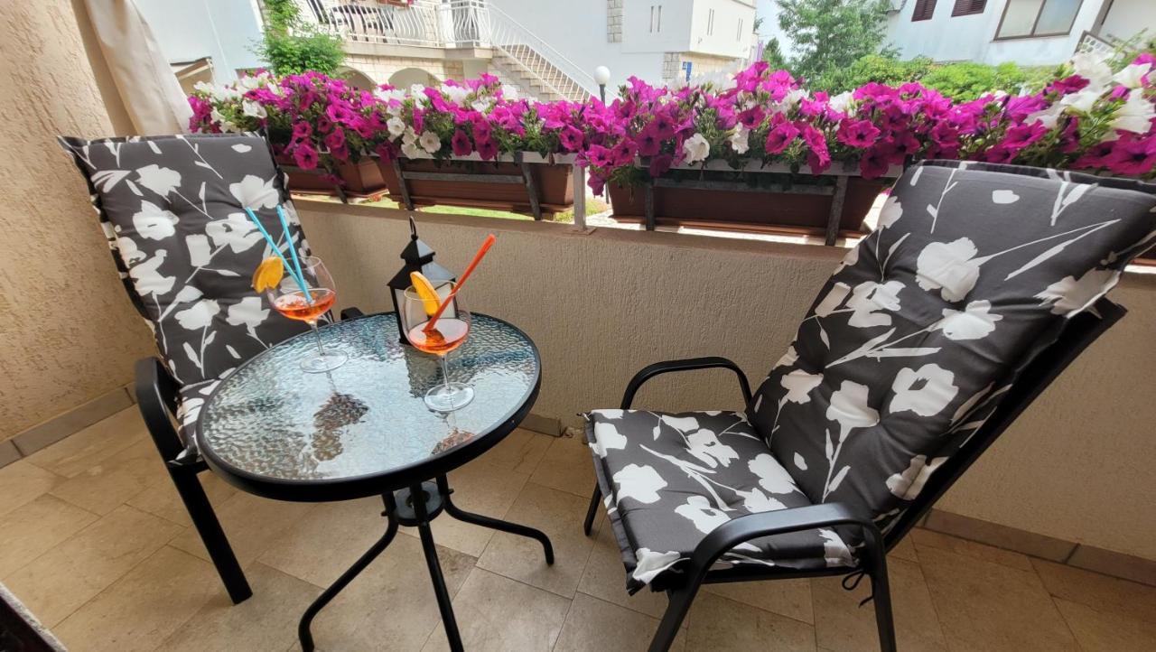 Apartment Lidija Krk Town Luaran gambar